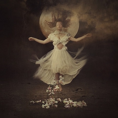 brooke-shaden-song-of-moonflower